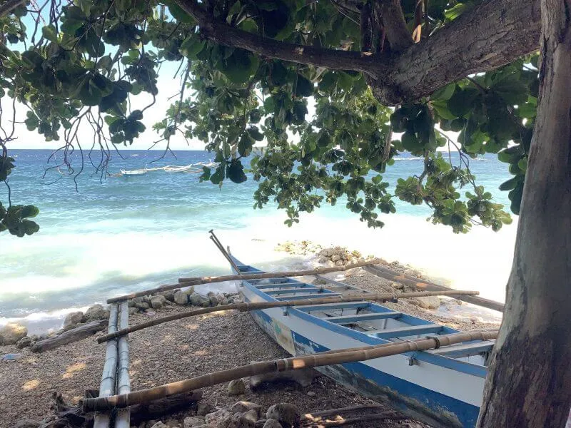 雰囲気休暇、5日連続で休んだら10万円もらえる！？